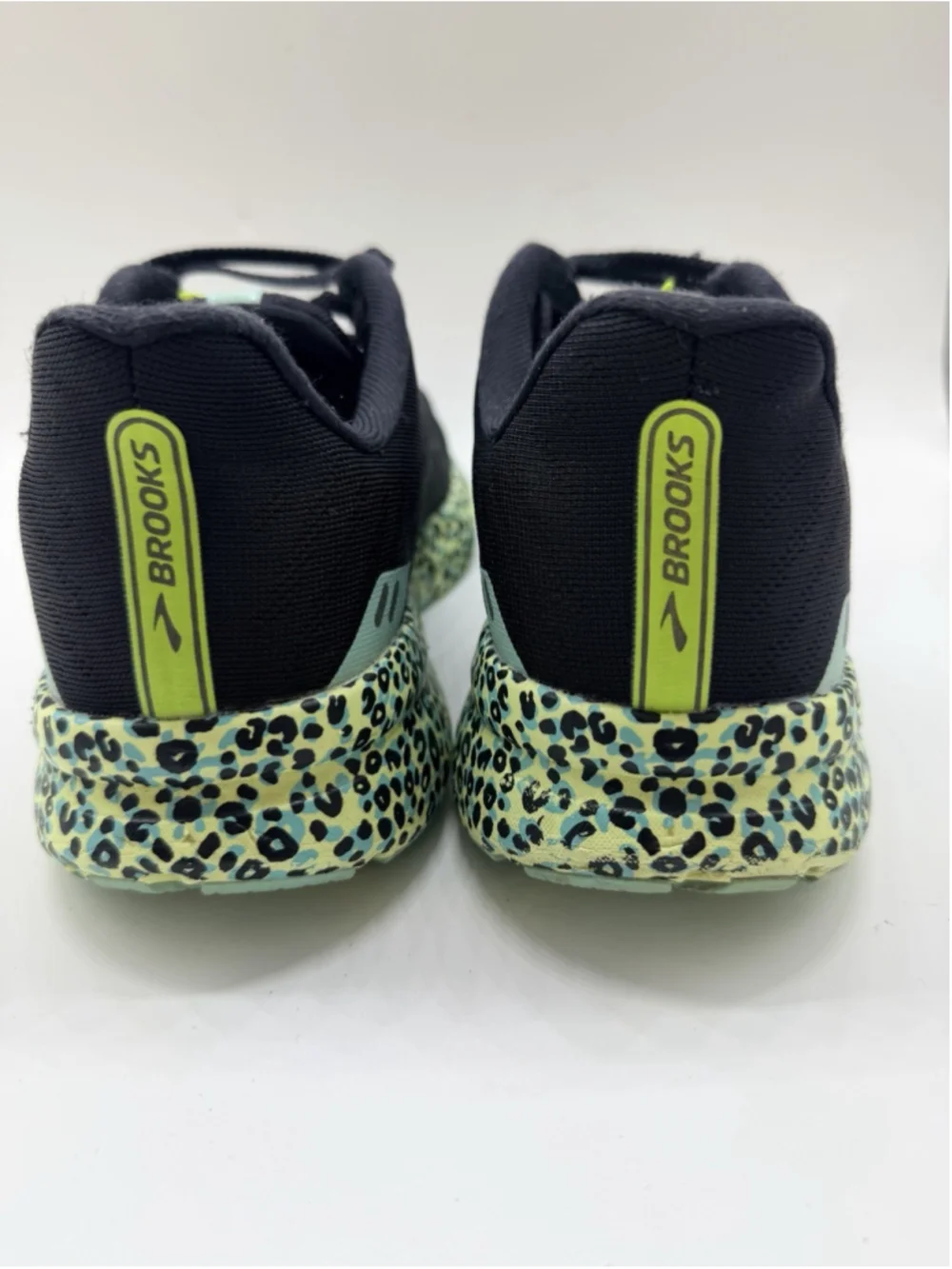 Brooks Launch 8 Electric Cheetah Women’s Size 10 Black Green Running Shoes